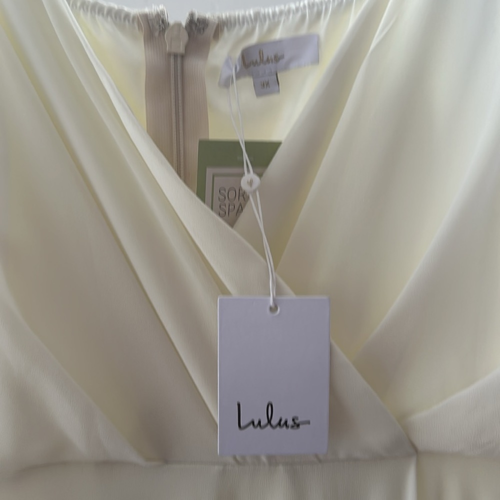 NWT Lulu's Cream Maxi Dress with V-Neck and Spaghetti Straps - Picture 3 of 5